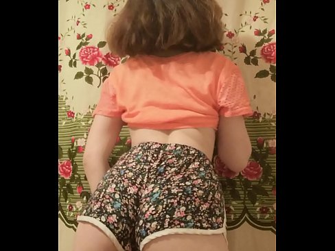 ❤️ Seksi mlada bejba se pred kamero sleče s kratkih hlač Fucking video pri nas ❌